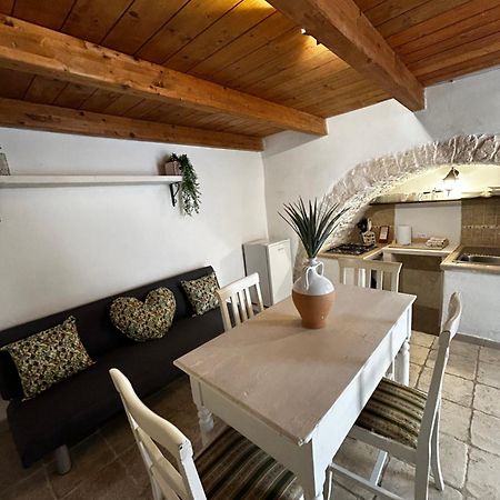 La 9 Guest House Ostuni Esterno foto