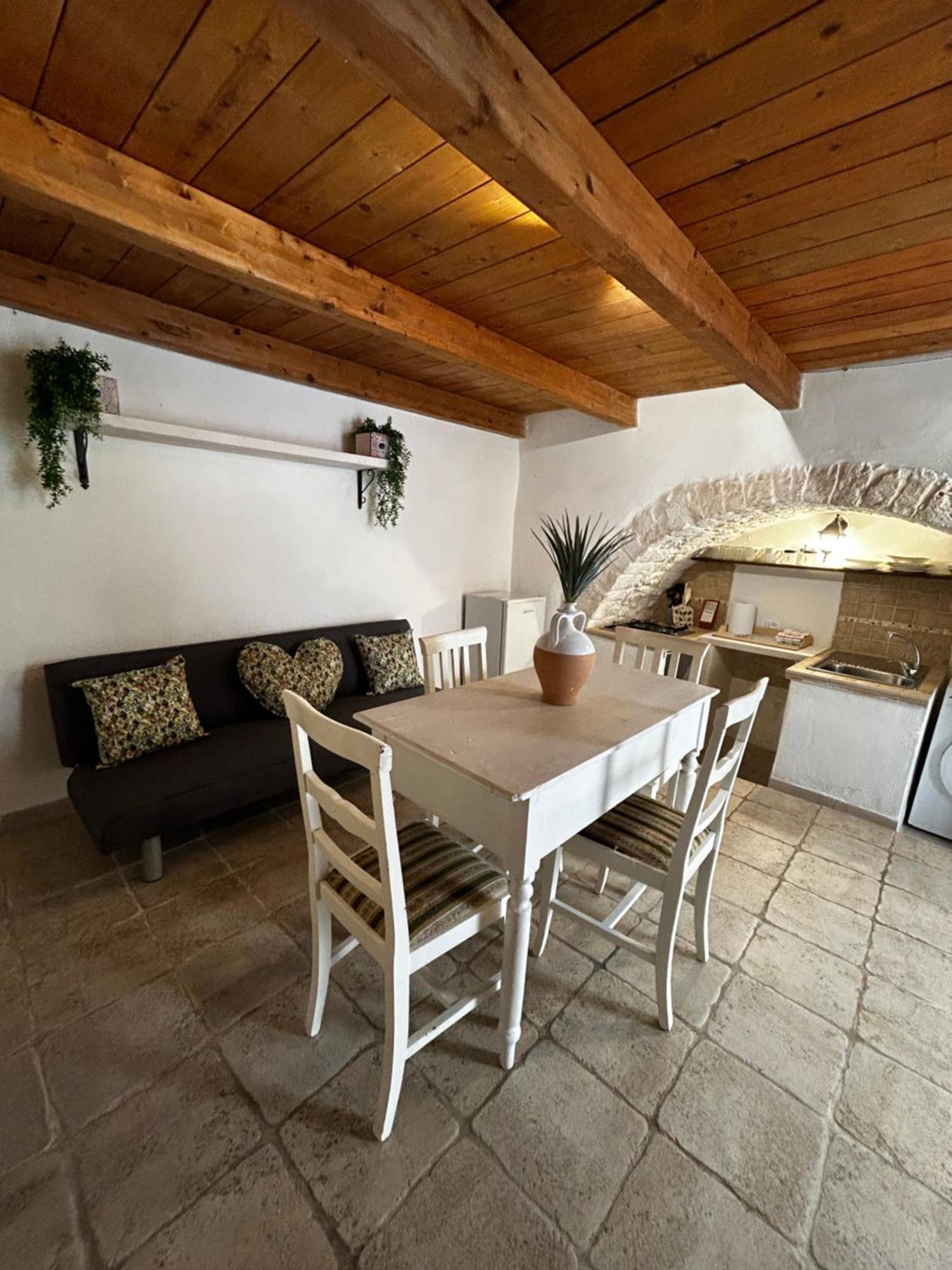 La 9 Guest House Ostuni Esterno foto